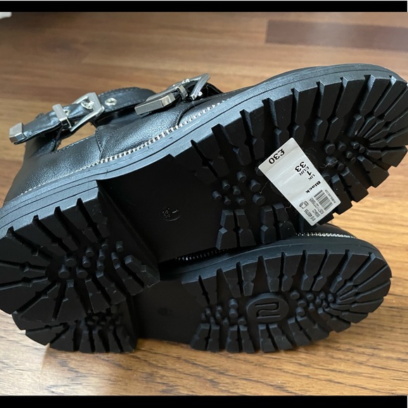 River Island Girls Black Faux Leather Buckle Boots US size 2 NWT - Picture 4 of 6